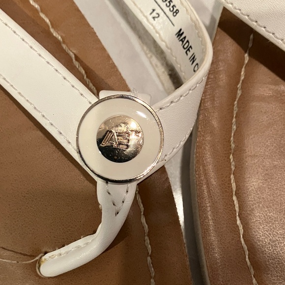 American Eagle Outfitters Tan and Cream Sandals - Picture 2 of 7